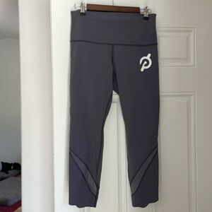 Women’s peloton athletica cropped leggings with scalloped accents